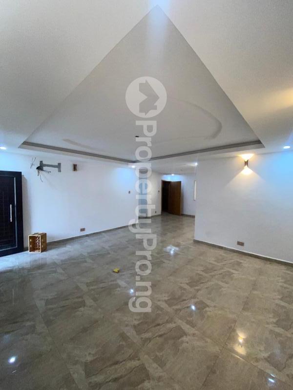 3 bedroom Flat / Apartment for rent chevron Lekki Lagos