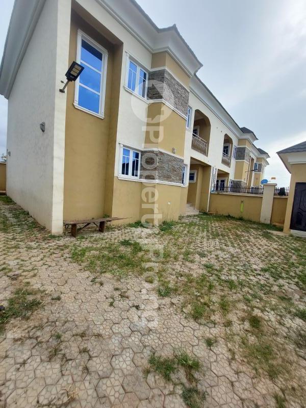 3 bedroom House for sale Àkálà Estate, Akobo Ibadan Oyo