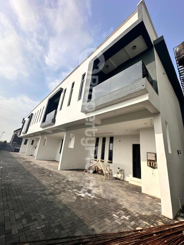 4 bedroom House for rent Orchid Road 2nd Toll Gate Lekki Lagos