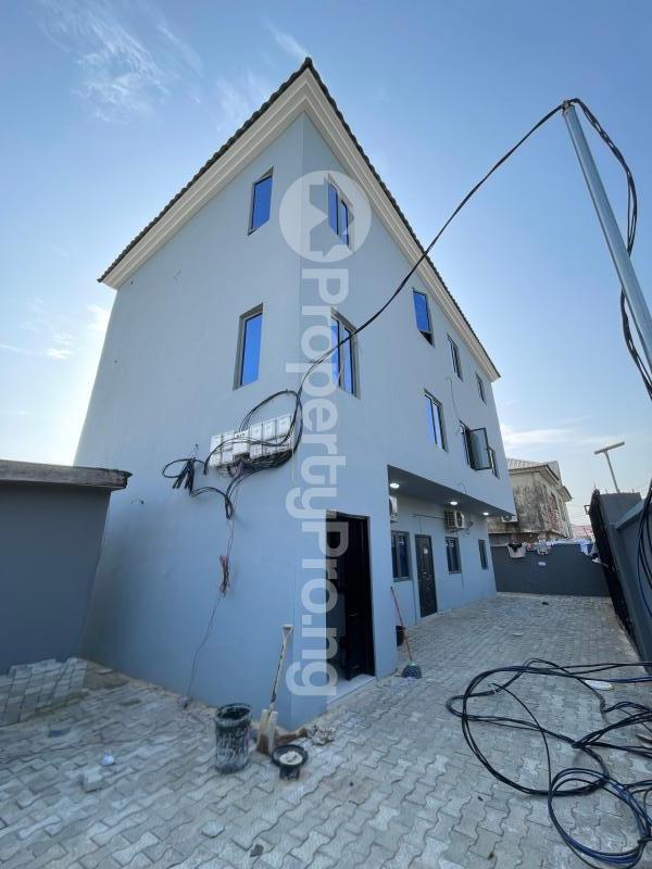 3 bedroom Flat / Apartment for rent Ikate Ologolo Lekki Lagos