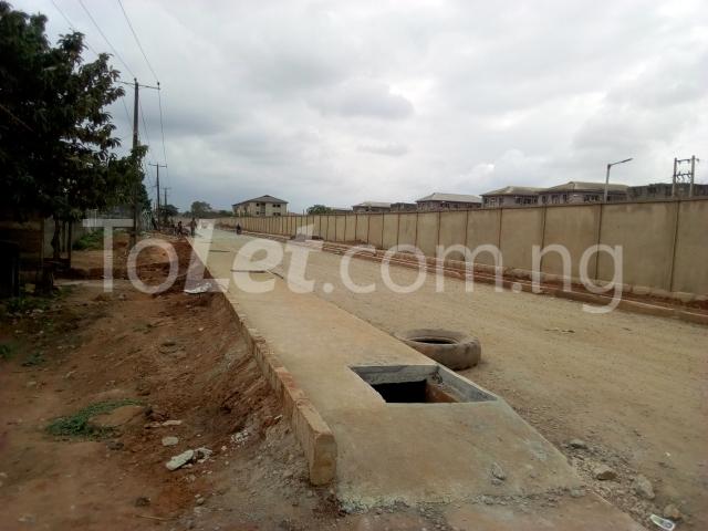 3 bedroom Commercial Property for sale Agric Road Igando Ikotun/Igando Lagos