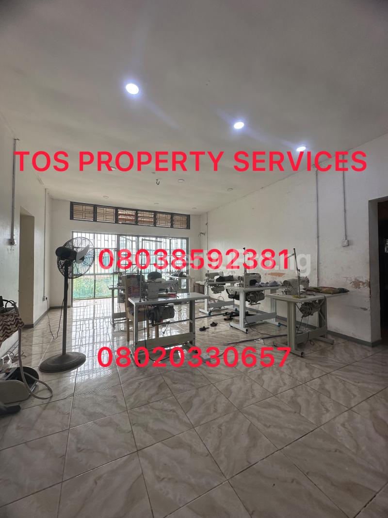 3 bedroom Commercial Property for rent Surulere Lagos - 0