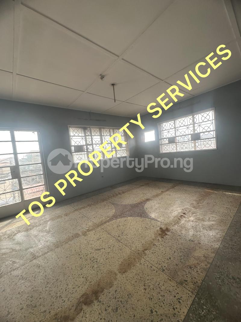 3 bedroom Flat / Apartment for rent Off Herbert Macaulay Way, Yaba Lagos
