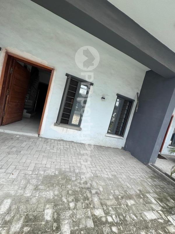 3 bedroom House for sale Off Lekki-Epe Expressway Ajah Lagos