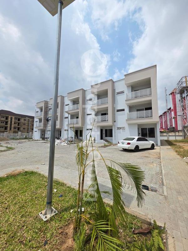 4 bedroom House for sale Utako Abuja