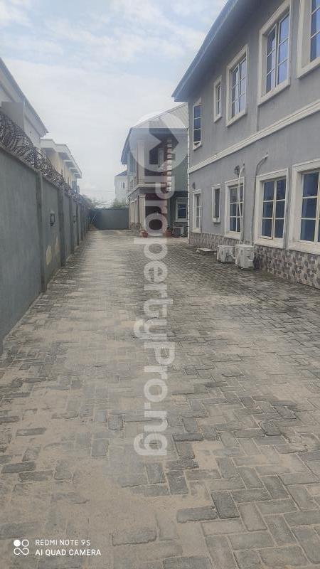 5 bedroom House for rent In A Gated Mini Estate Off Mobil Road, Ajah Ilaje Ajah Lagos