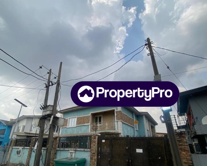 5 bedroom House for sale Off Ogunlana Drive, Surulere Lagos