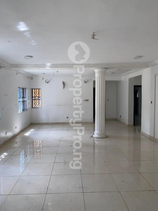 3 bedroom Flat / Apartment for rent Lekki Lagos
