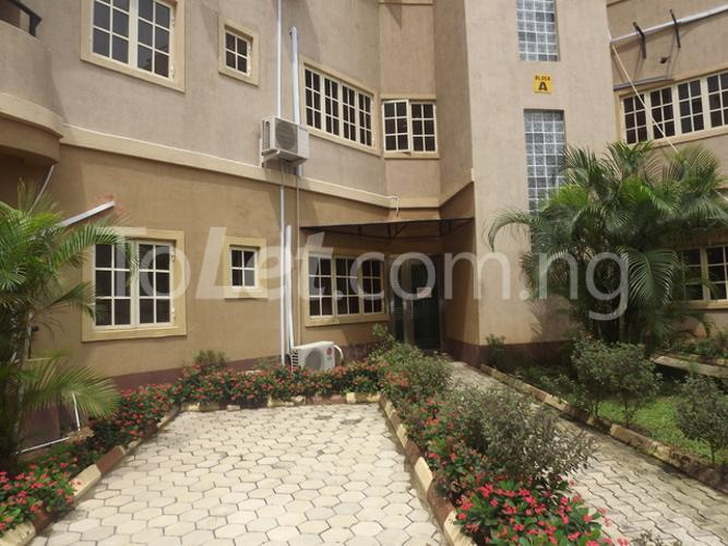 4 bedroom Flat / Apartment for rent Michael Ogun Street Off Obakinjobi Ikeja Ikeja Lagos