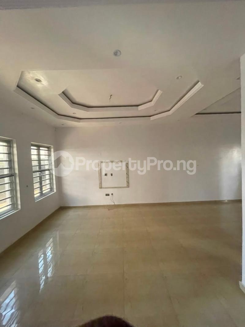 5 bedroom House for rent Ilasan Lekki Lagos