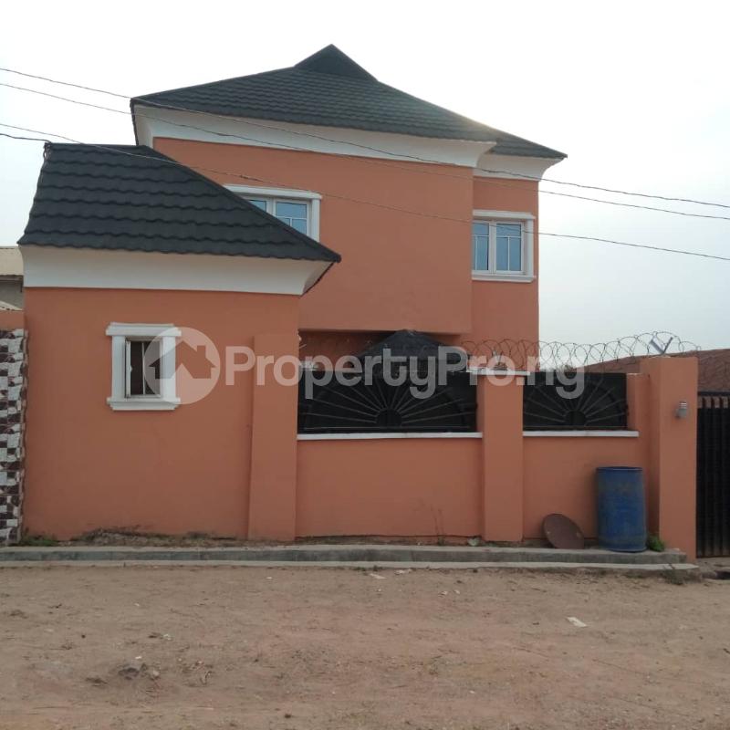 8 bedroom House for sale Ire Akari Estate, Idi Mango,, Off Doyin Filling Station, New Felele. Soka Ibadan Oyo
