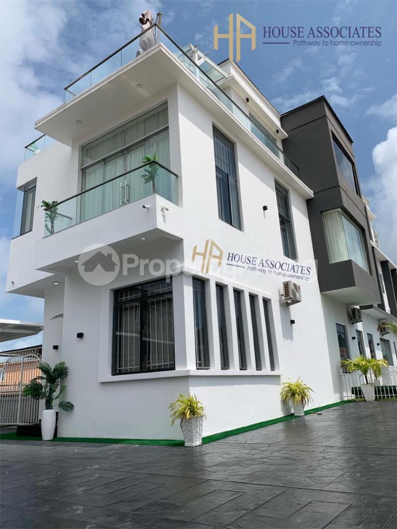 5 bedroom House for sale Orchid Road, Lekki, Lagos. Ikota Lekki Lagos