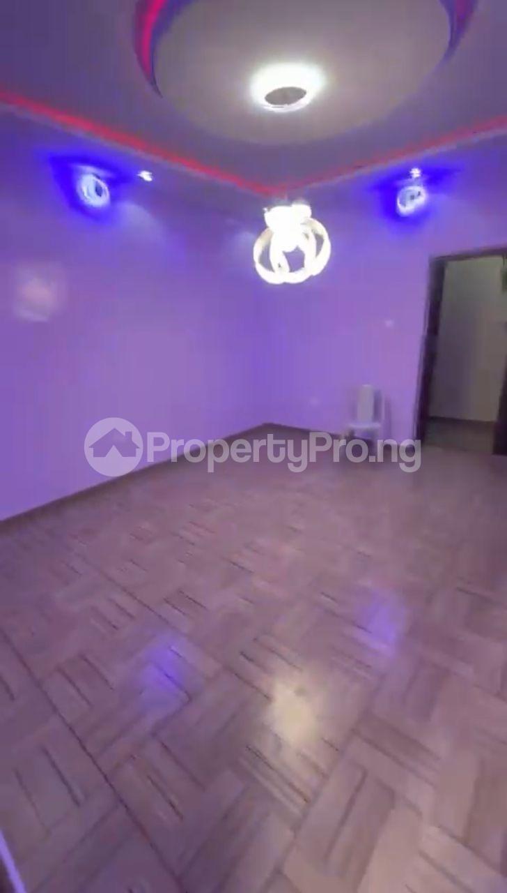 2 bedroom House for rent Off Awoyokun Street Onipanu Shomolu Lagos - 0