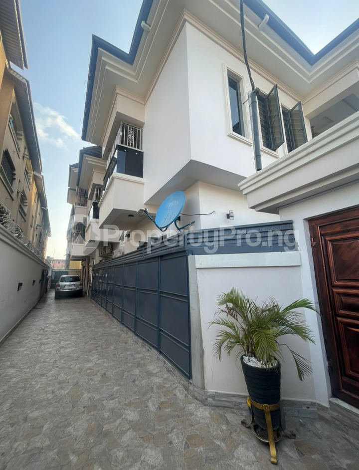 2 bedroom Flat / Apartment for rent Aguda Surulere Lagos