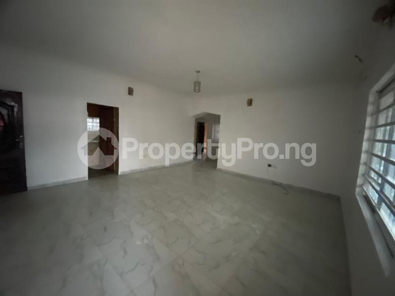 3 bedroom Flat / Apartment for rent Off Grandnate Road Ago palace Okota Lagos