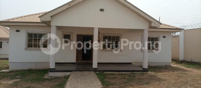 3 bedroom House for sale Inside Hebron Court Estate, Alafara, Adjacent B.i.d Hotel. Eleyele Ibadan Oyo