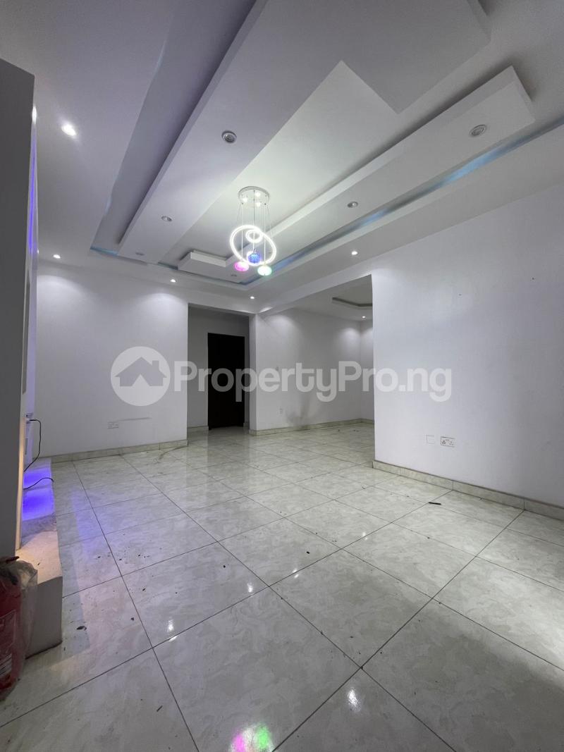 3 bedroom Flat / Apartment for rent Off Brown Rd, Aguda Surulere Lagos