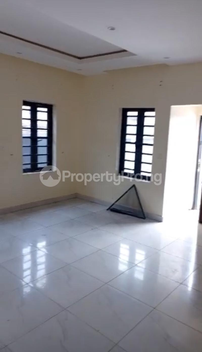 4 bedroom House for rent Medina Gbagada Lagos