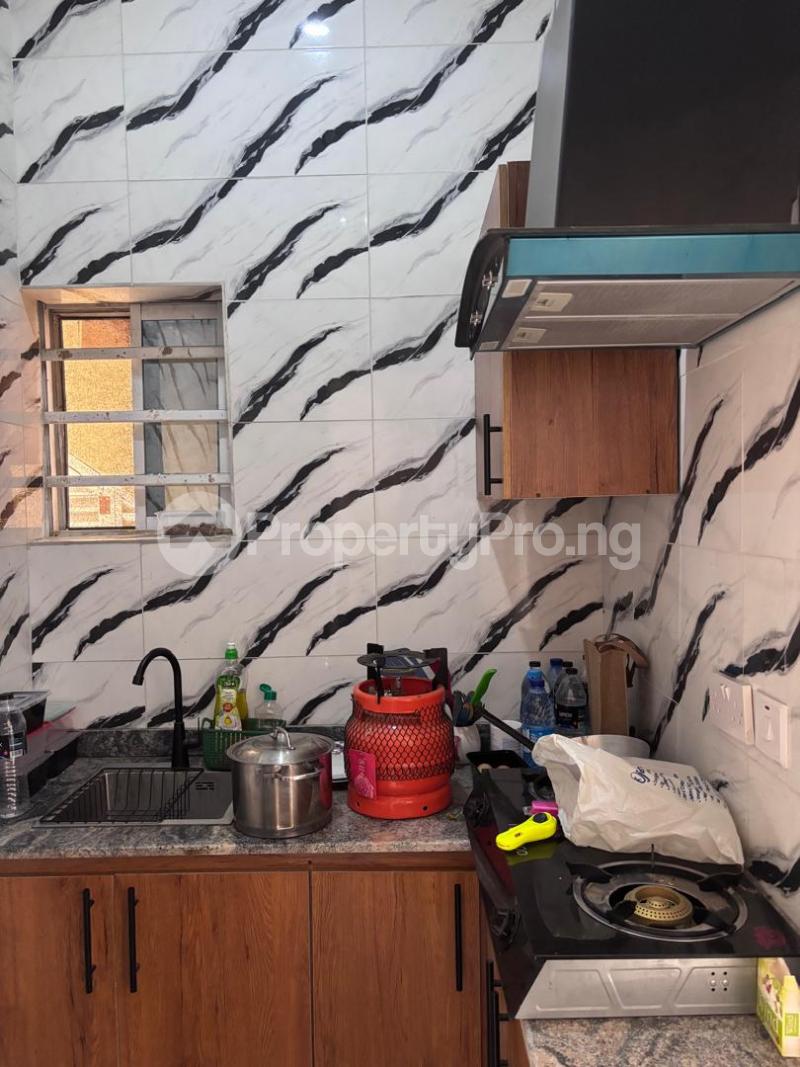 1 bedroom Flat / Apartment for rent Off Pedro Road, Palmgroove, Lagos. Palmgrove Shomolu Lagos