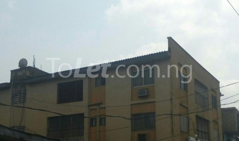2 bedroom Flat / Apartment for rent Behind Mobil Filling Station New garage Gbagada Lagos