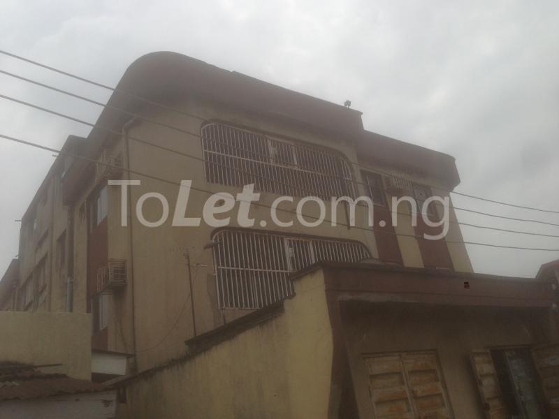 2 bedroom Flat / Apartment for rent Nmeka Close Akoka Yaba Lagos