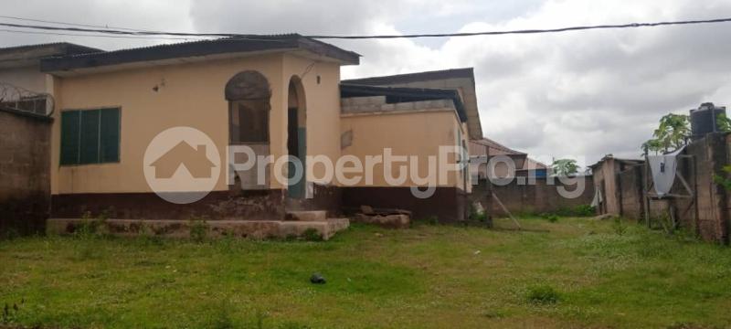 3 bedroom House for sale Located At Nia Staff Quarters Lugbe Abuja