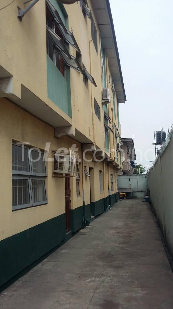 3 bedroom Flat / Apartment for rent Ifako Ifako-gbagada Gbagada Lagos