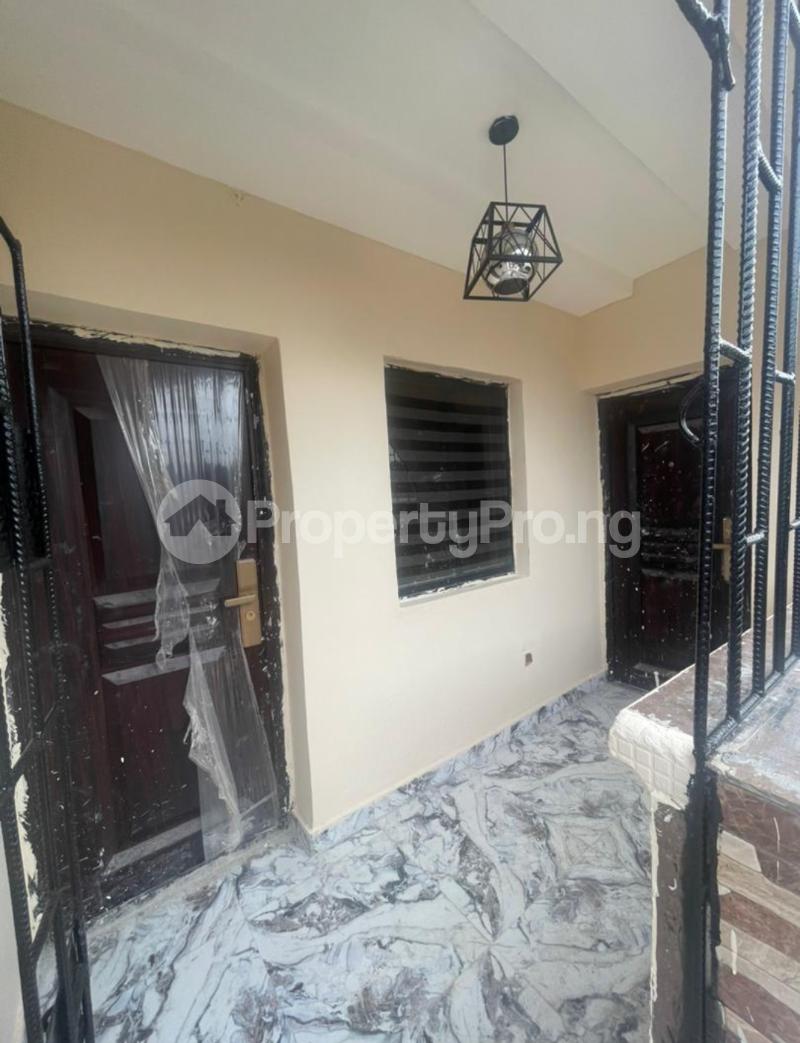 3 bedroom Flat / Apartment for rent Off Shaki Crescent, Aguda Surulere Lagos