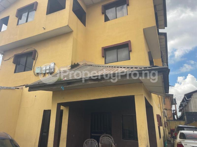 3 bedroom House for rent Community Rd Akoka Yaba Lagos - 0