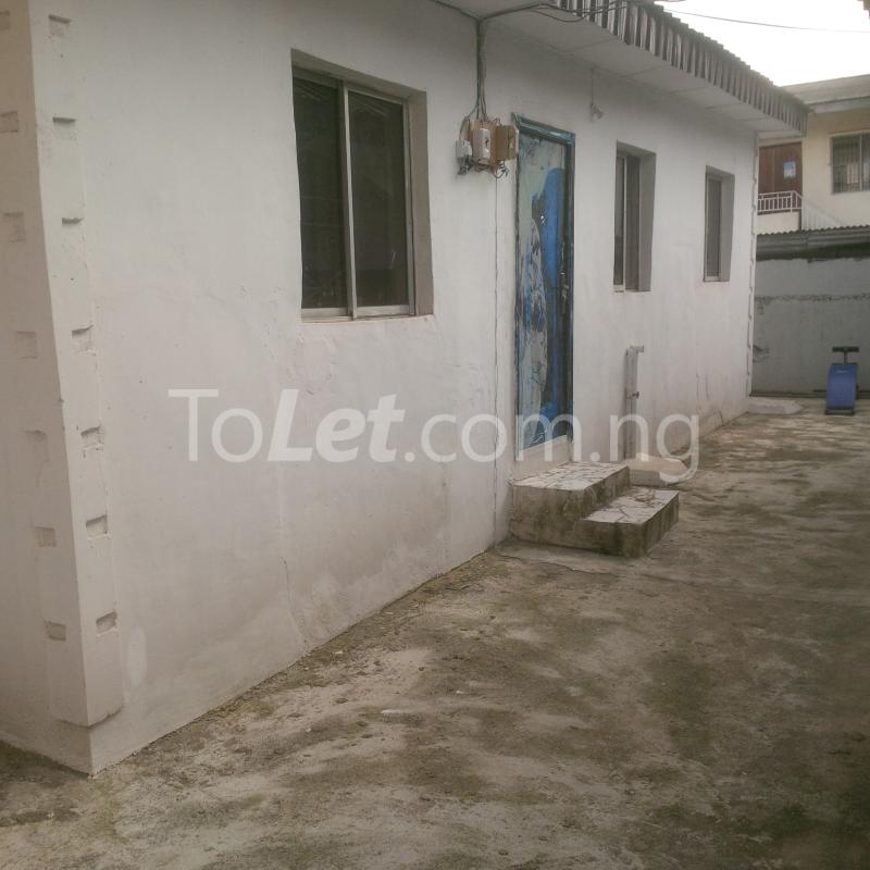 3 bedroom Flat / Apartment for rent Emily Akinola Akoka Yaba Lagos