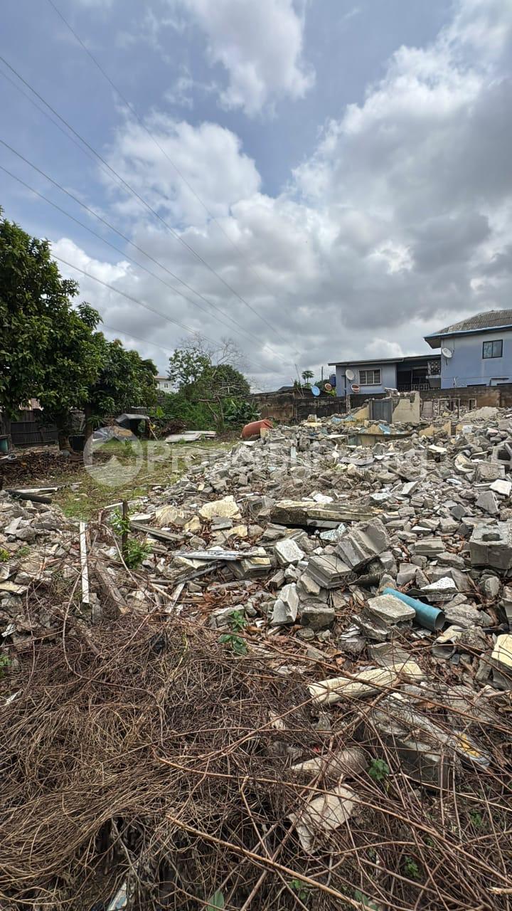 Land for sale Mushin Lagos - 0