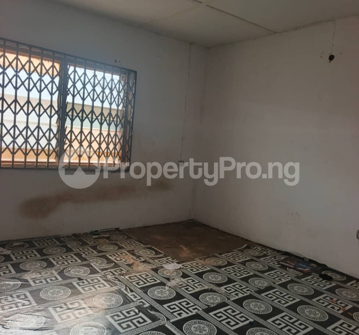 1 bedroom Flat / Apartment for rent Gbagi Area Alakia Ibadan Oyo