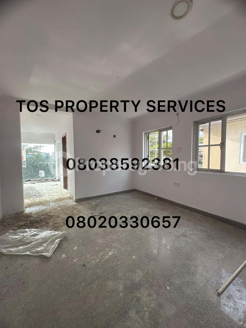 Commercial Property for rent Directly Facing A Busy Road @ Lekki Phase 1, Lagos Lekki Phase 1 Lekki Lagos - 0