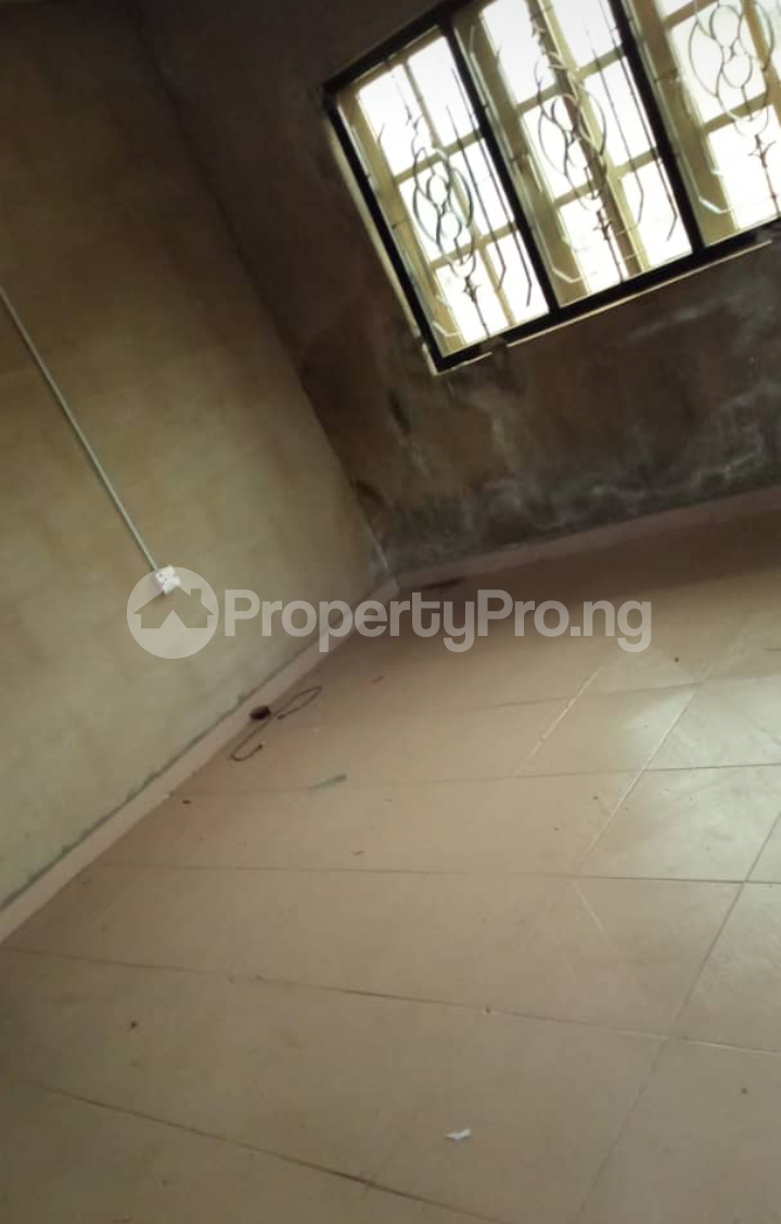 1 bedroom Flat / Apartment for rent Olodo Bank Area, Iyana Church Ibadan Oyo