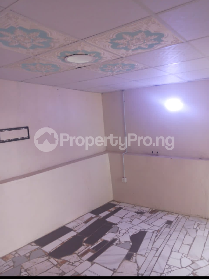 1 bedroom Flat / Apartment for rent Iyana Agbala Area,adegbayi Ibadan Oyo