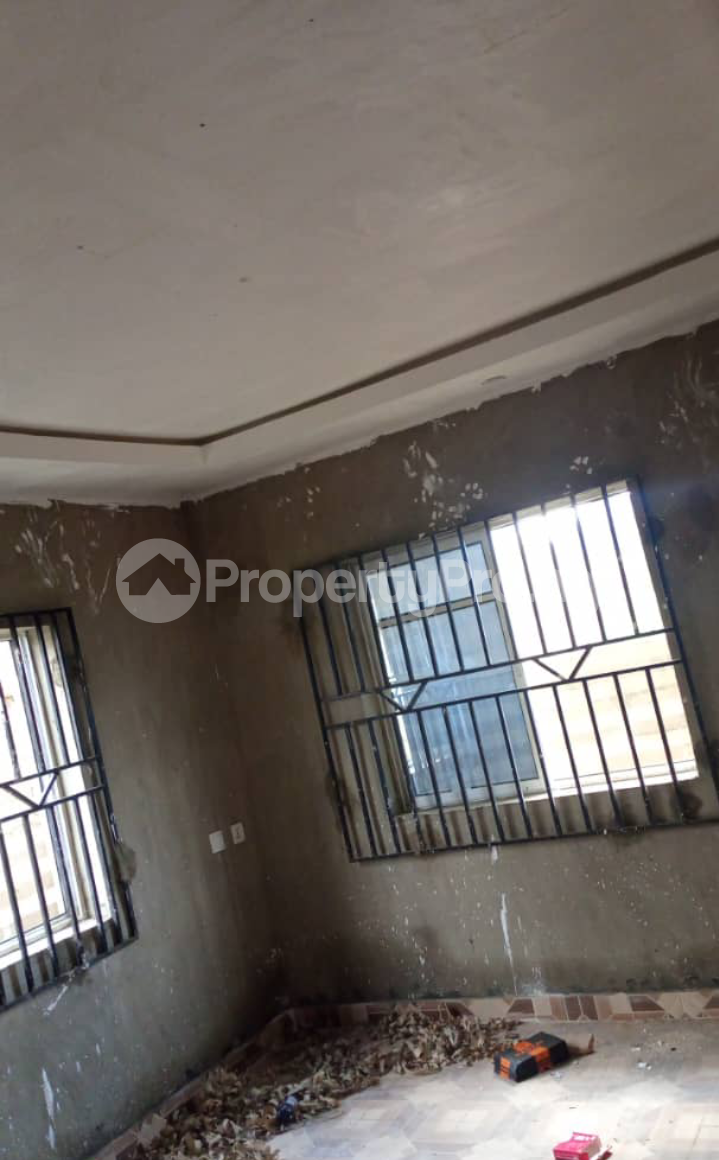 1 bedroom Flat / Apartment for rent Olodo Bank, Iyana Church Area Ibadan Oyo