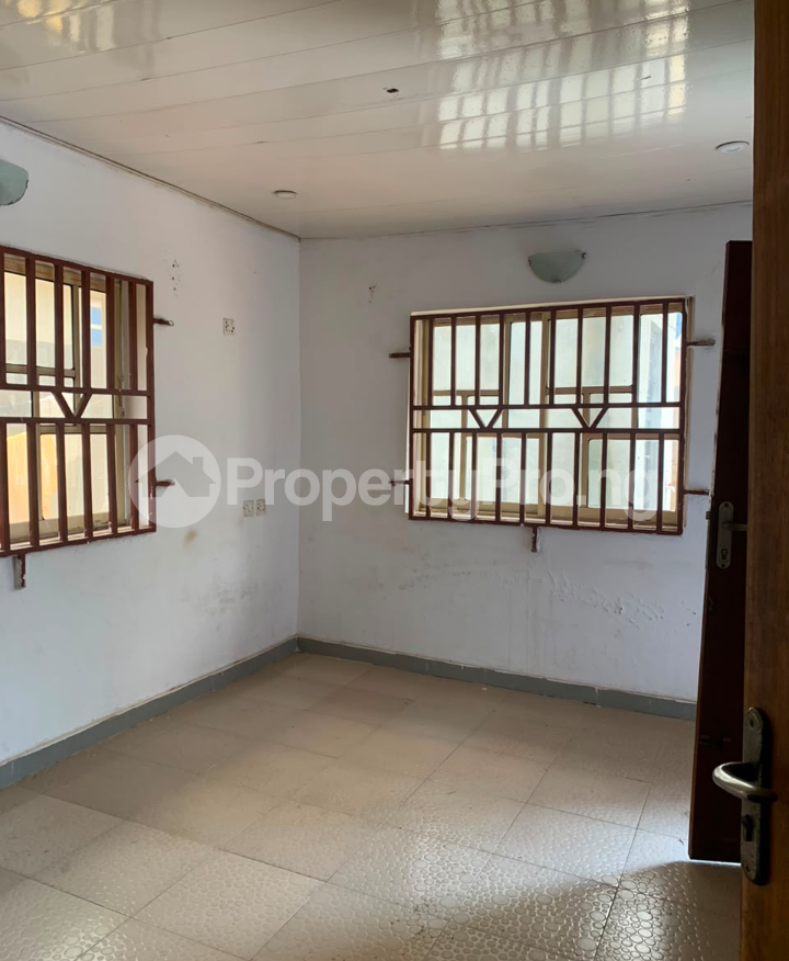 1 bedroom Flat / Apartment for rent Ogungbade Area, New Ife Rd Alakia Ibadan Oyo