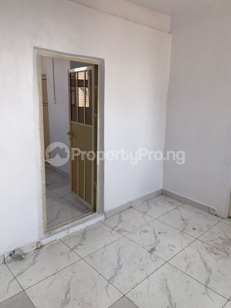 1 bedroom Flat / Apartment for rent Oni And Son Close To Shoprite, Ring Rd Ibadan Oyo