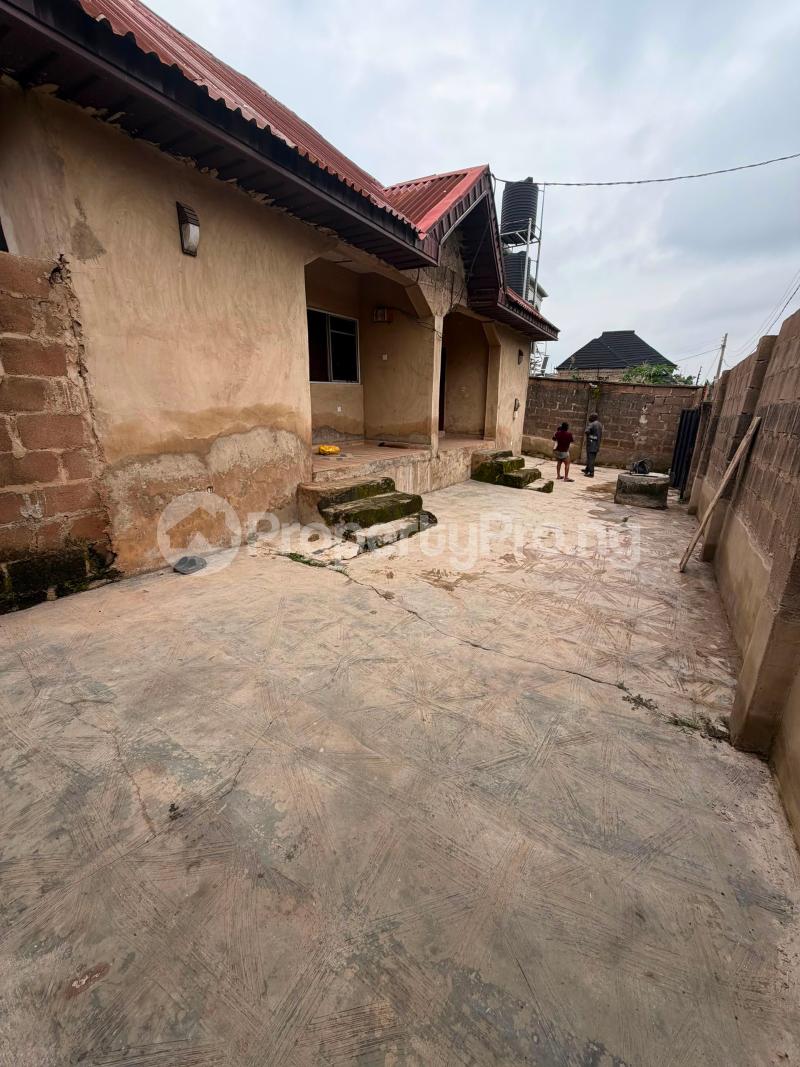 1 bedroom House for sale Around A3 , Iwo Road Ojoo Expressway Ibadan Oyo
