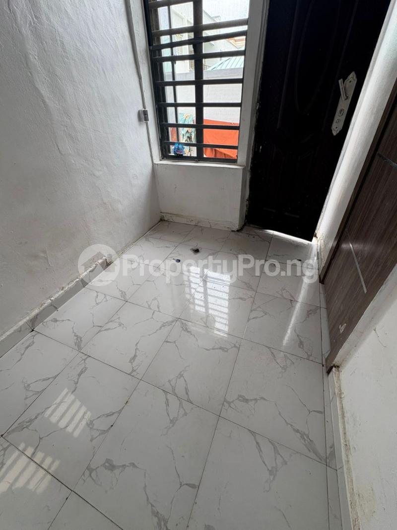 Flat / Apartment for rent Whitesand Estate Ologolo Lekki Lagos
