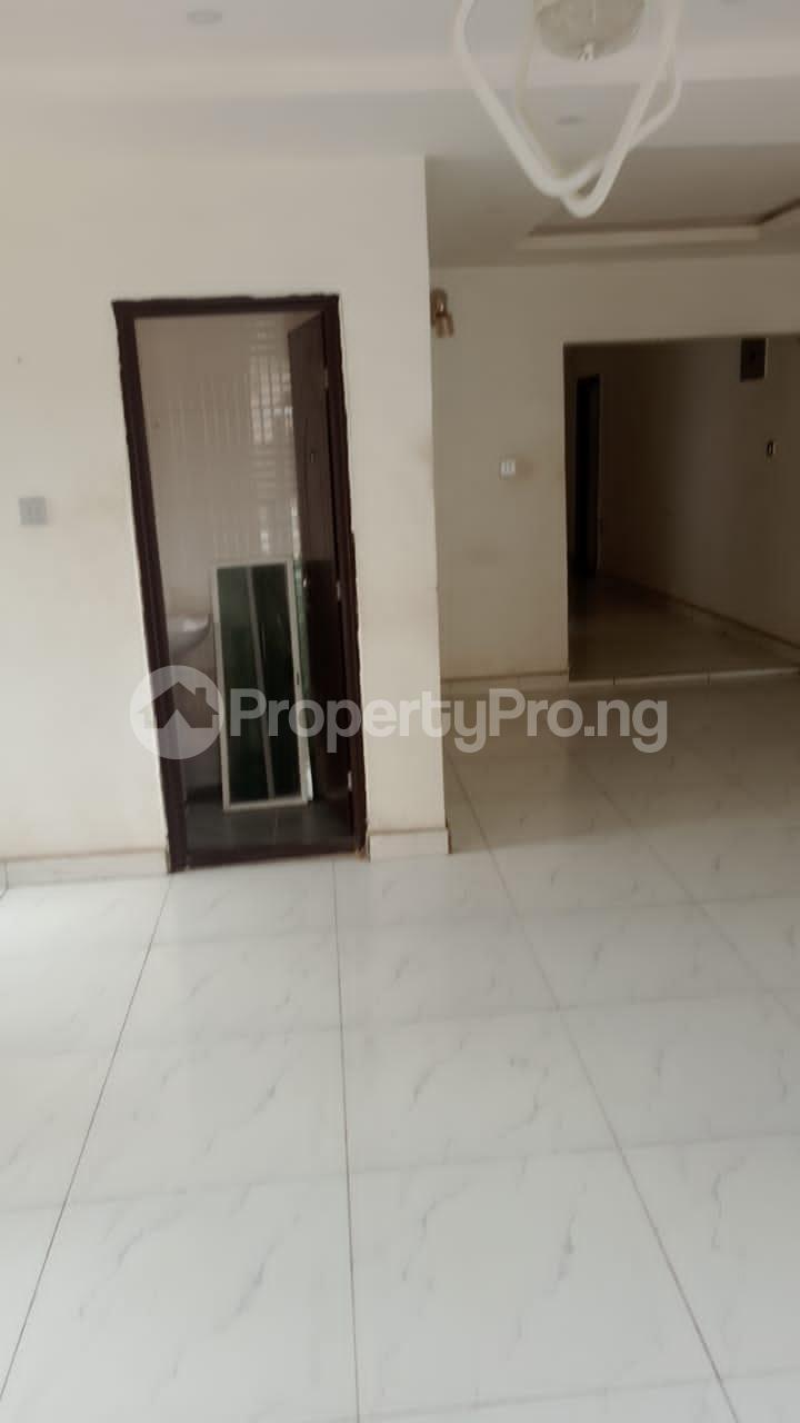 1 bedroom Flat / Apartment for rent Mafoluku Oshodi Lagos