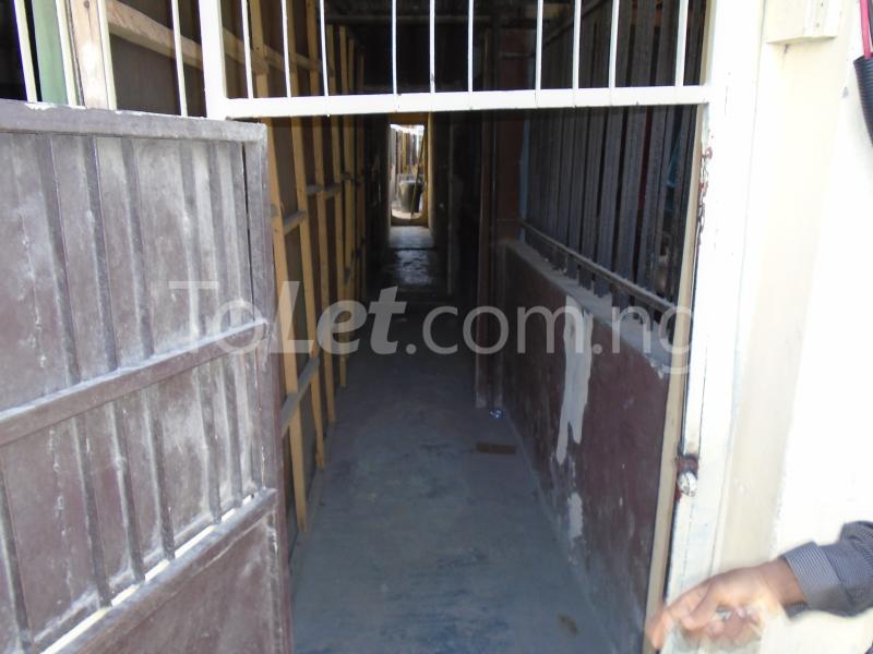 1 bedroom Flat / Apartment for rent Off Randle Avenue,surulere Lagos Mainland Randle Avenue Surulere Lagos