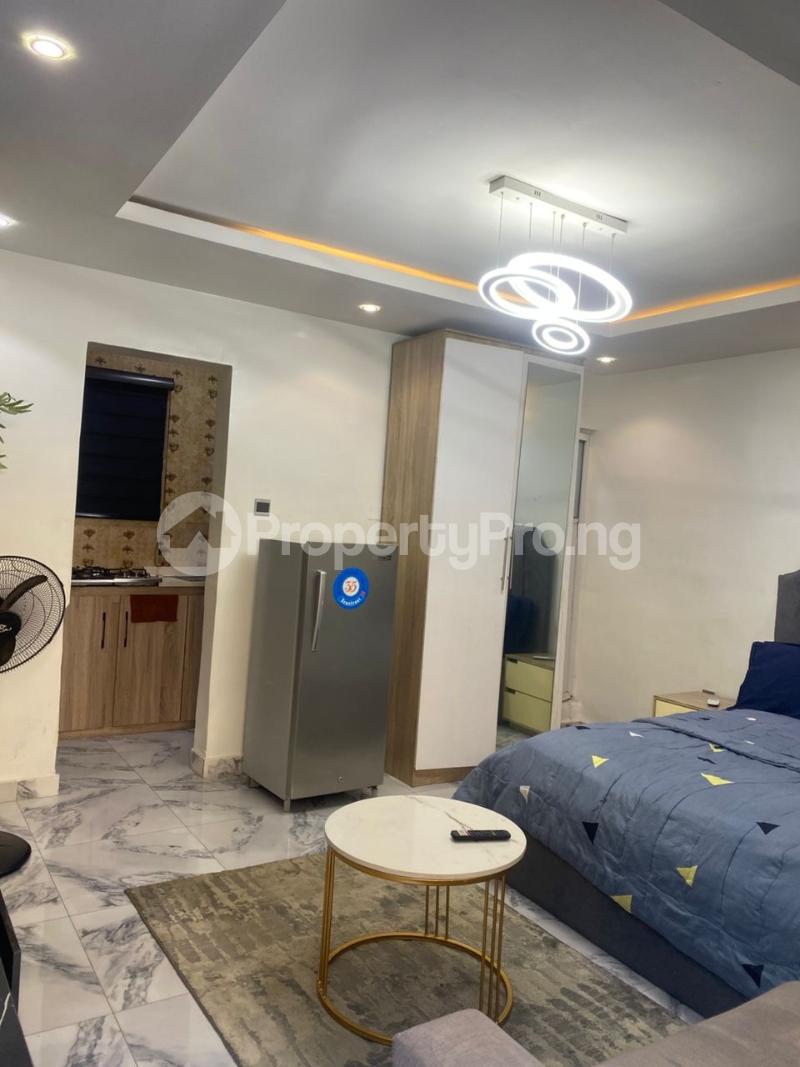 1 bedroom Flat / Apartment for shortlet Onike Yaba Lagos
