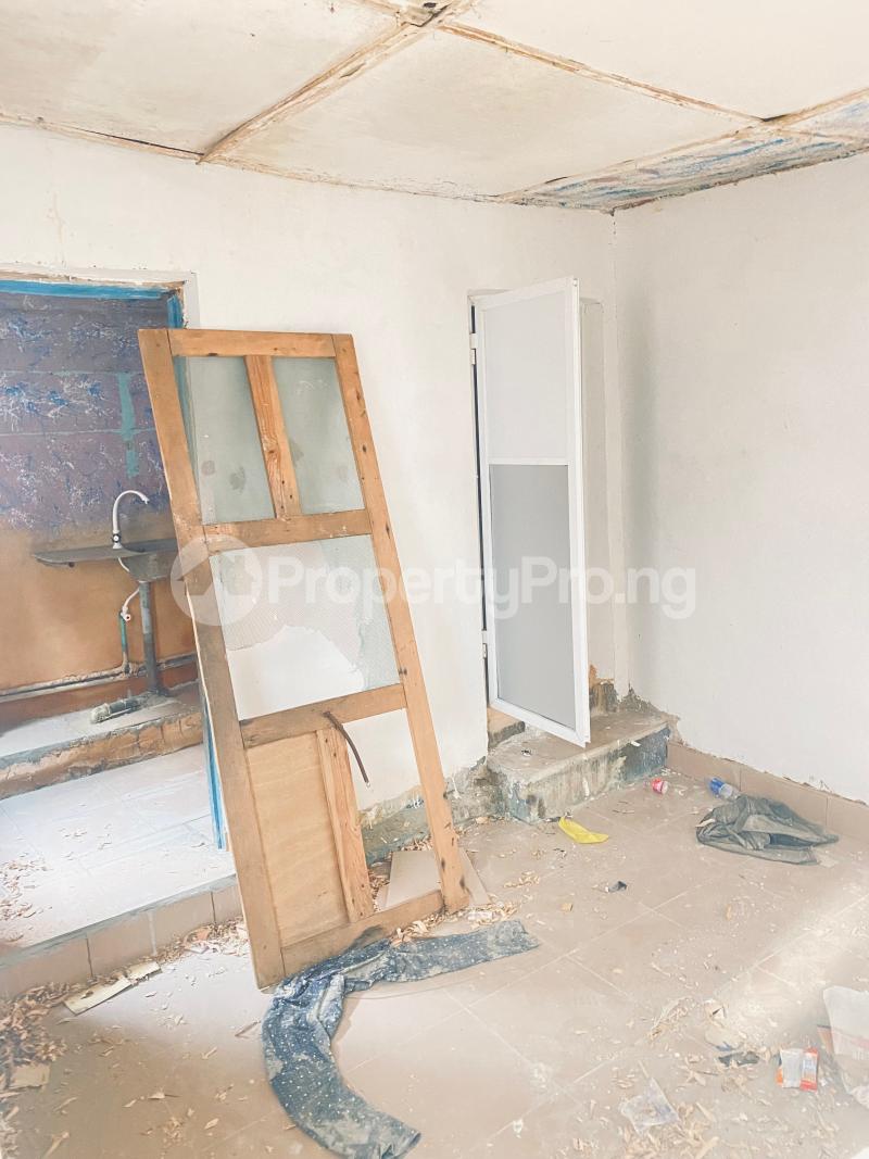 1 bedroom Flat / Apartment for rent Mafoluku Oshodi Lagos