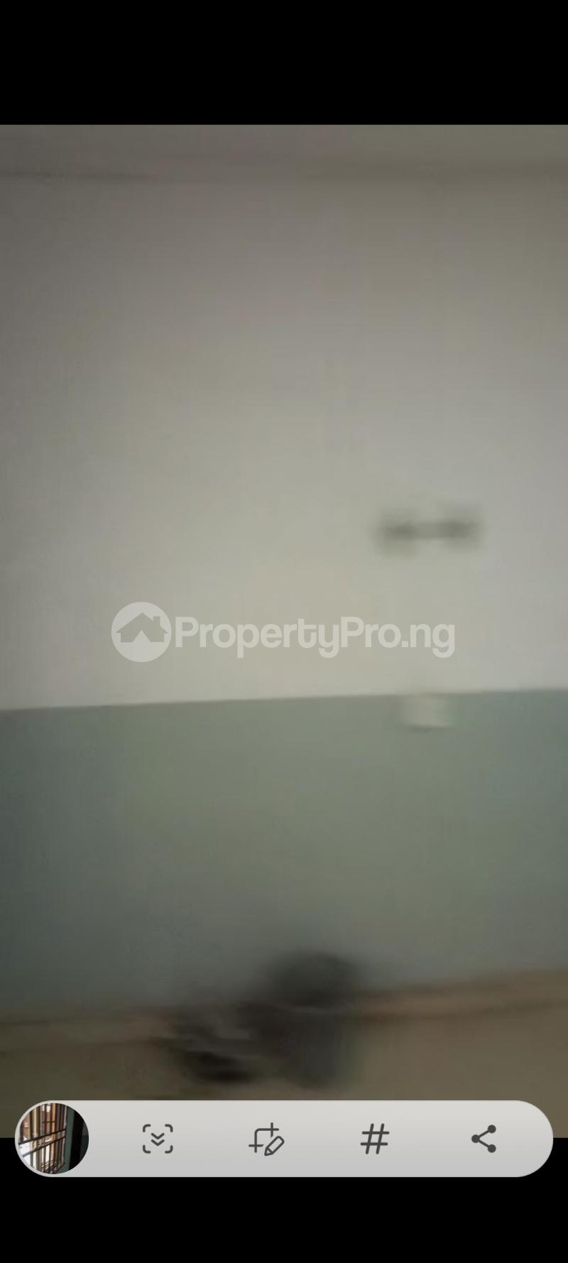 1 bedroom Flat / Apartment for rent Obanikoro Shomolu Lagos - 0