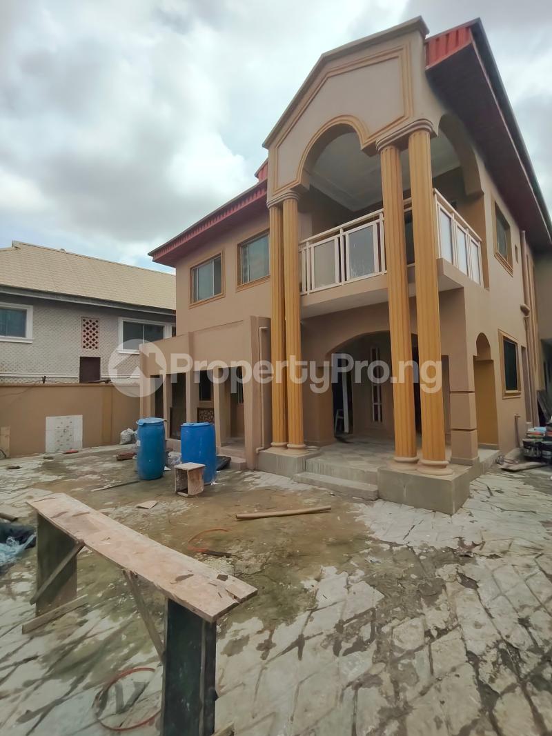 Flat / Apartment for rent In A Residential Close Off Western Avenue Surulere Western Avenue Surulere Lagos