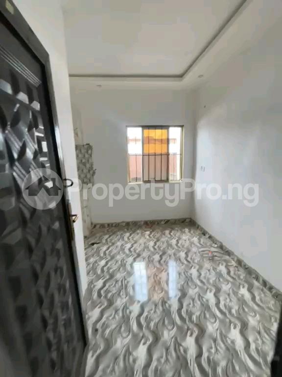 Flat / Apartment for rent Off Bajulaye Road Shomolu Lagos