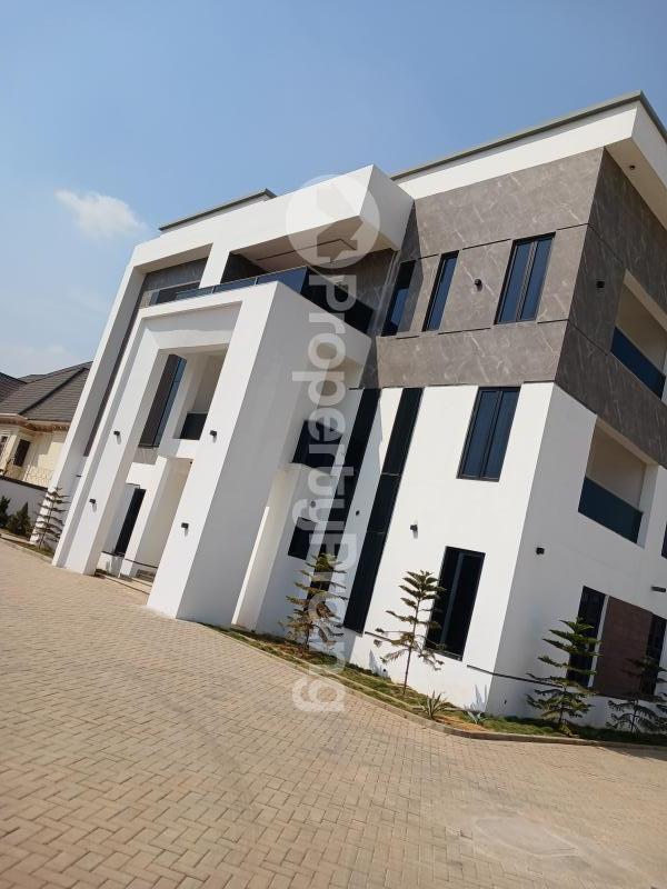 7 bedroom House for sale Diplomatic Zone Guzape Abuja