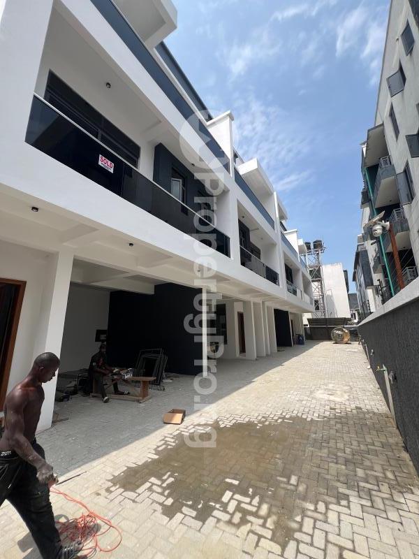 4 bedroom House for sale Ologolo Lekki Lagos