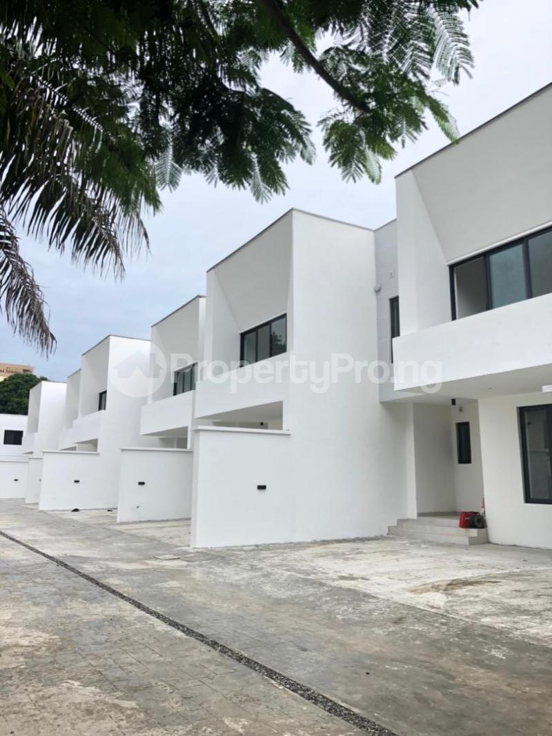 3 bedroom House for sale Waziri Ibrahim Adeola Odeku Victoria Island Lagos